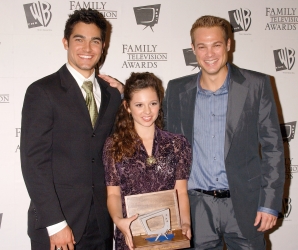 Photos de Mackenzie Rosman - 7th Annual Family Television Awards - 46